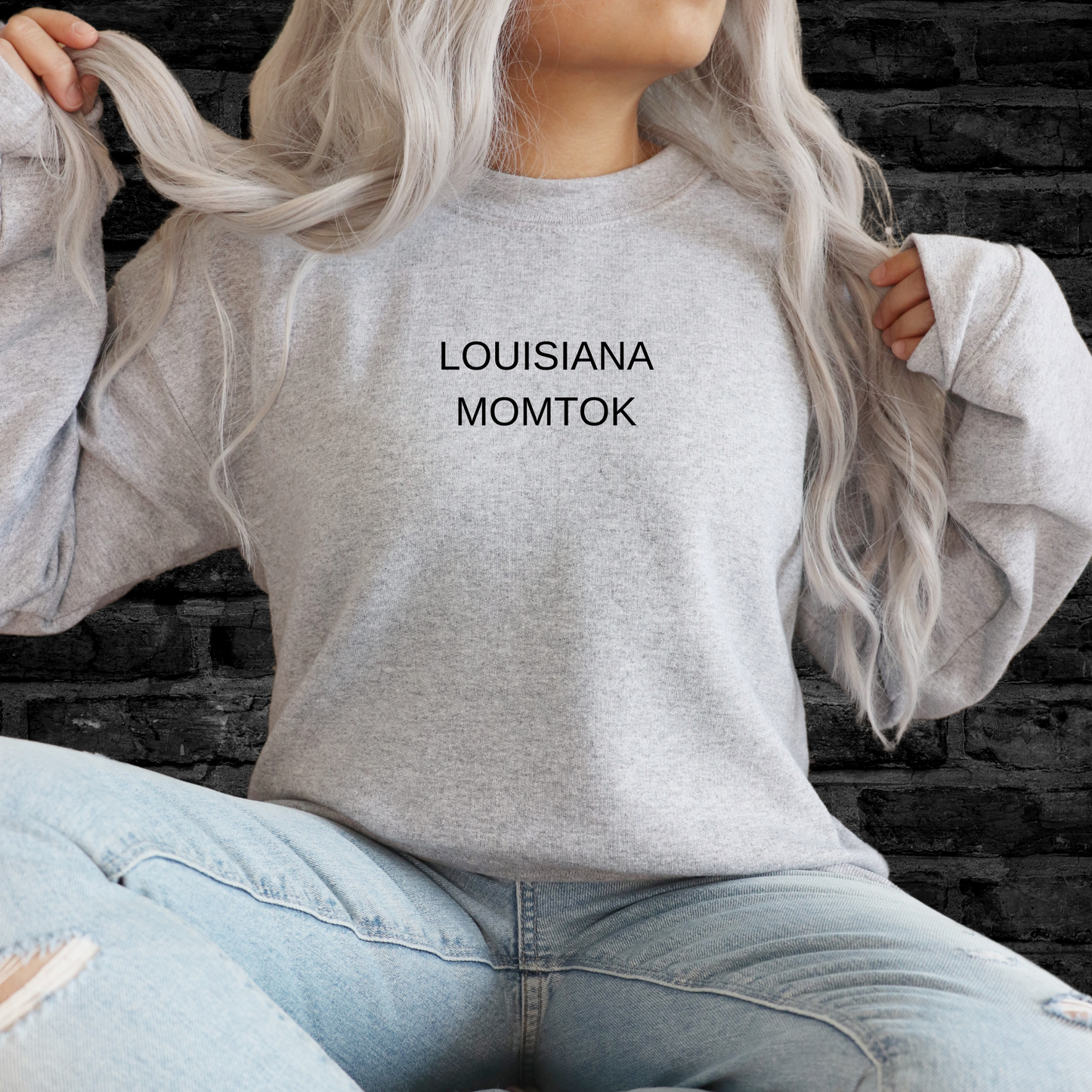 LA MOMTOK EMBROIDERED Sweatshirt